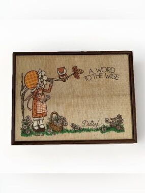 Vintage 1974 Daisy Burlap Bulletin Board 70s Cottagecore Hollie Hobbie MCM READ